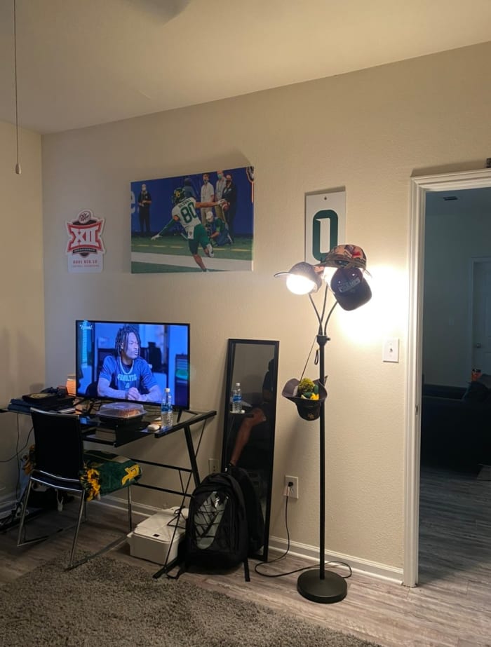 Baldwin's bedroom donning the 0, but not the 8, for good reason.